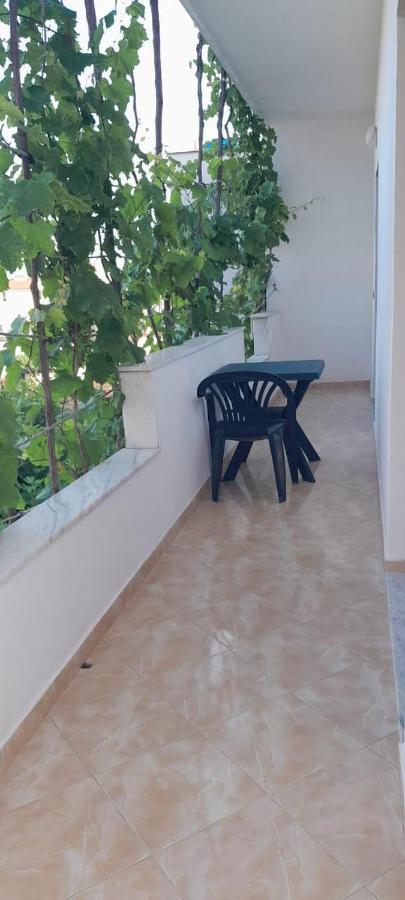 Casa Intera La Paghi Come Una Camera The Home With The Price Of A Room Durres Exterior photo